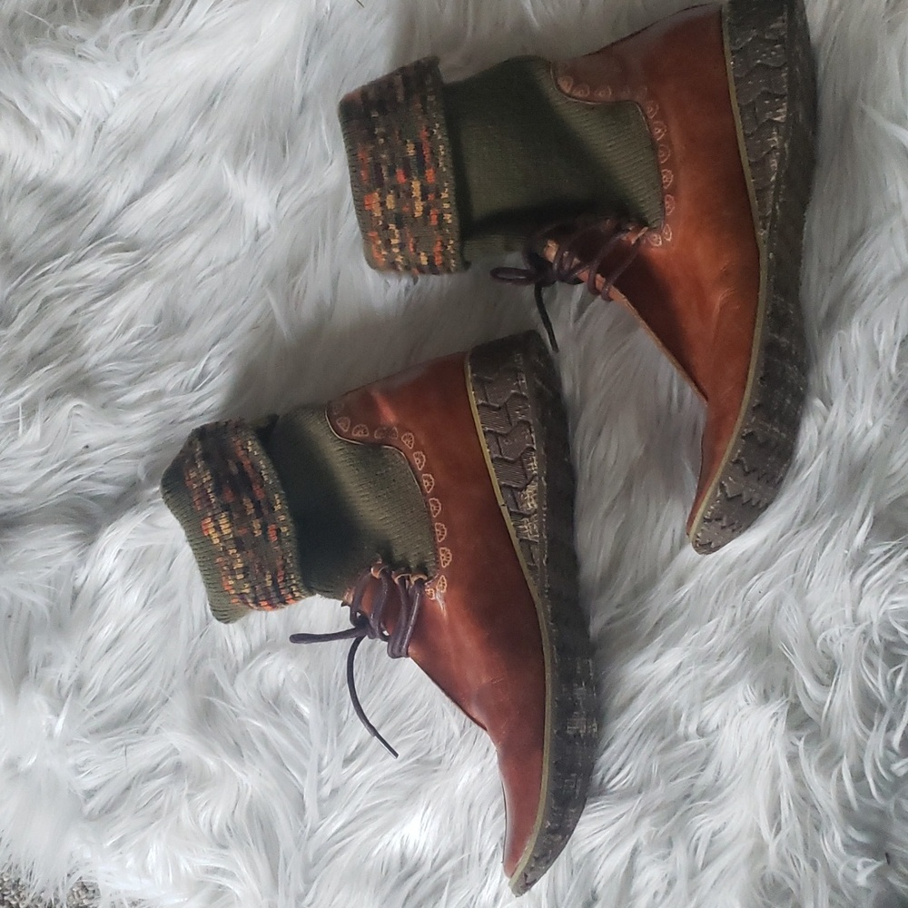 Vintage wool and leather Elf boots